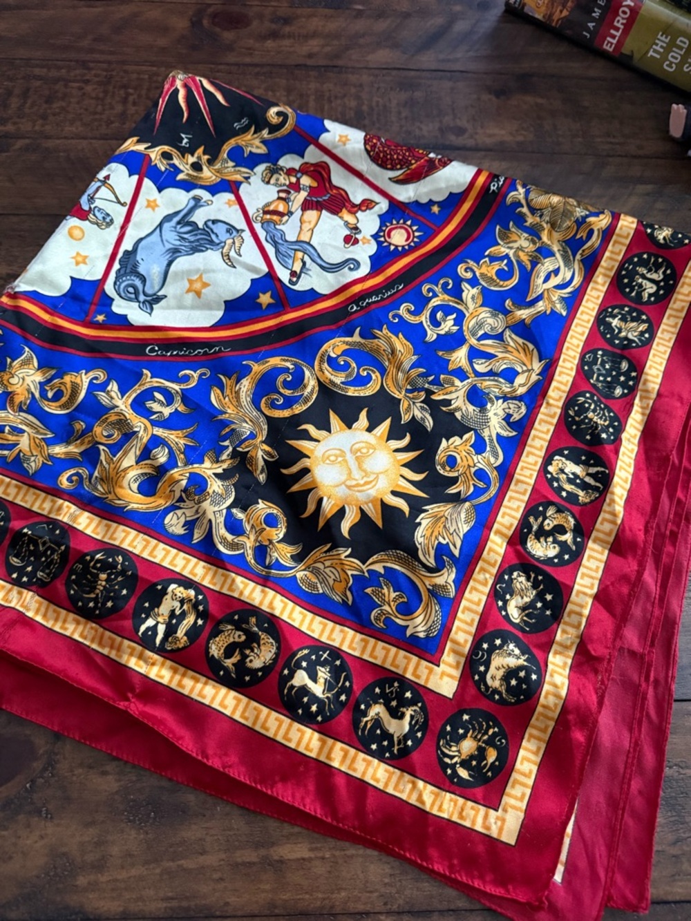 Avon ‘Sign of the Stars’ Vintage Scarf Astrological Zodiac Made in Italy - Picture 2 of 10